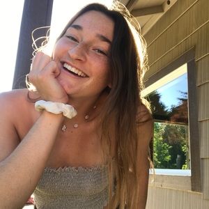 Meet your Posher, Elena